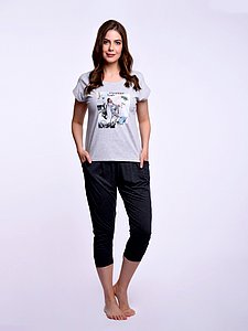 Купить Комплект женский(футболка+капри) 90330 молочный/темно-серый оптом